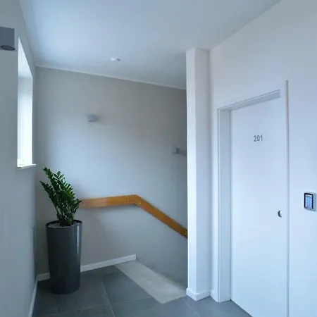 아파트 Grey House *